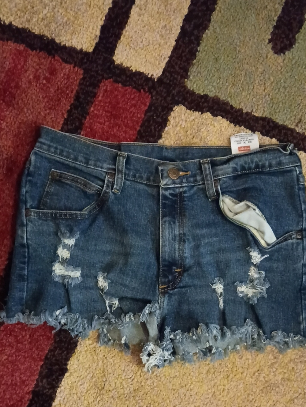 Wrangler Denim Distressed Frayed Hem Women's Shorts - Blue Size 32